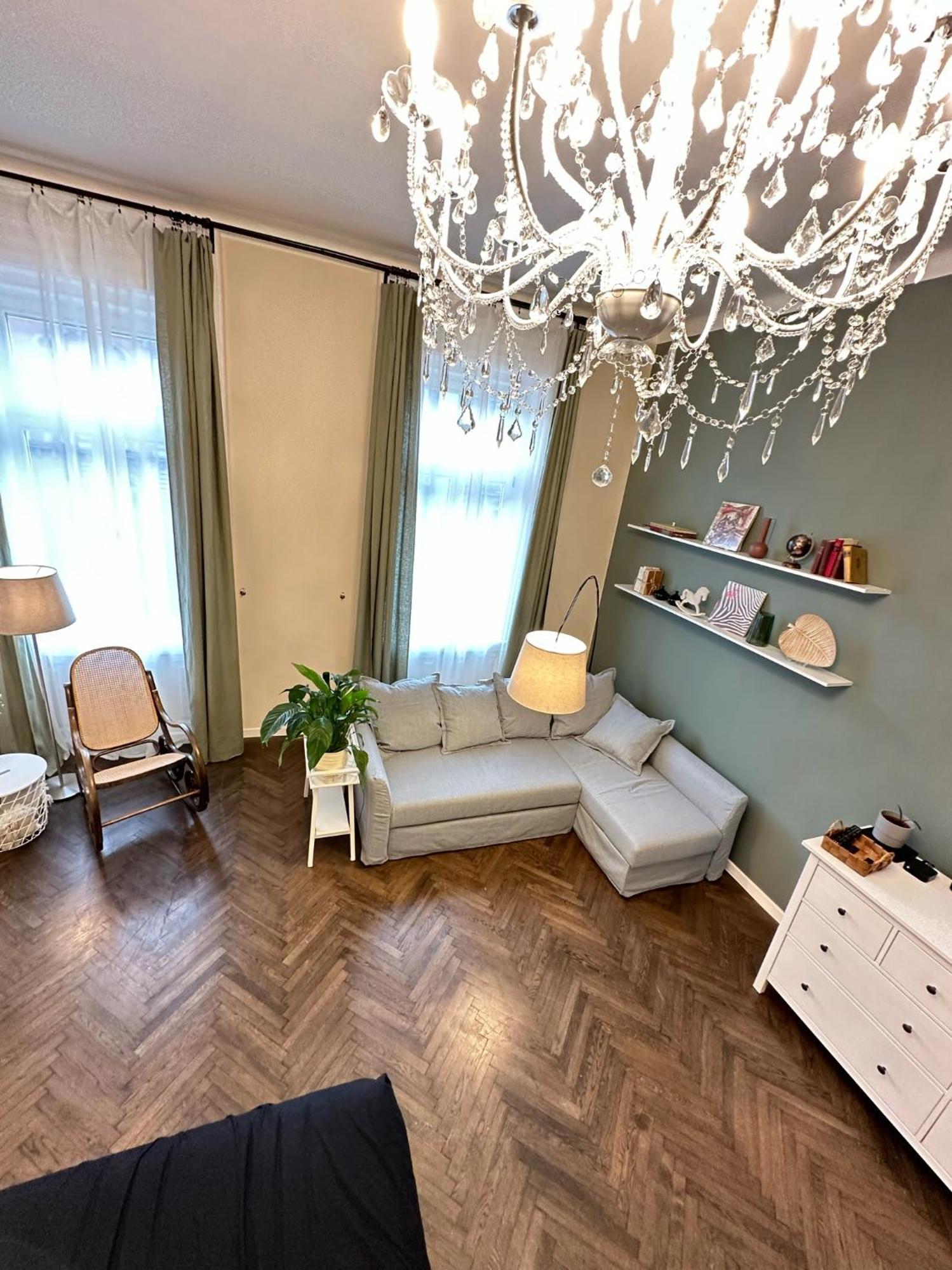 The Spot With Green Chair - Cozy Space Near Danube Boedapest Buitenkant foto