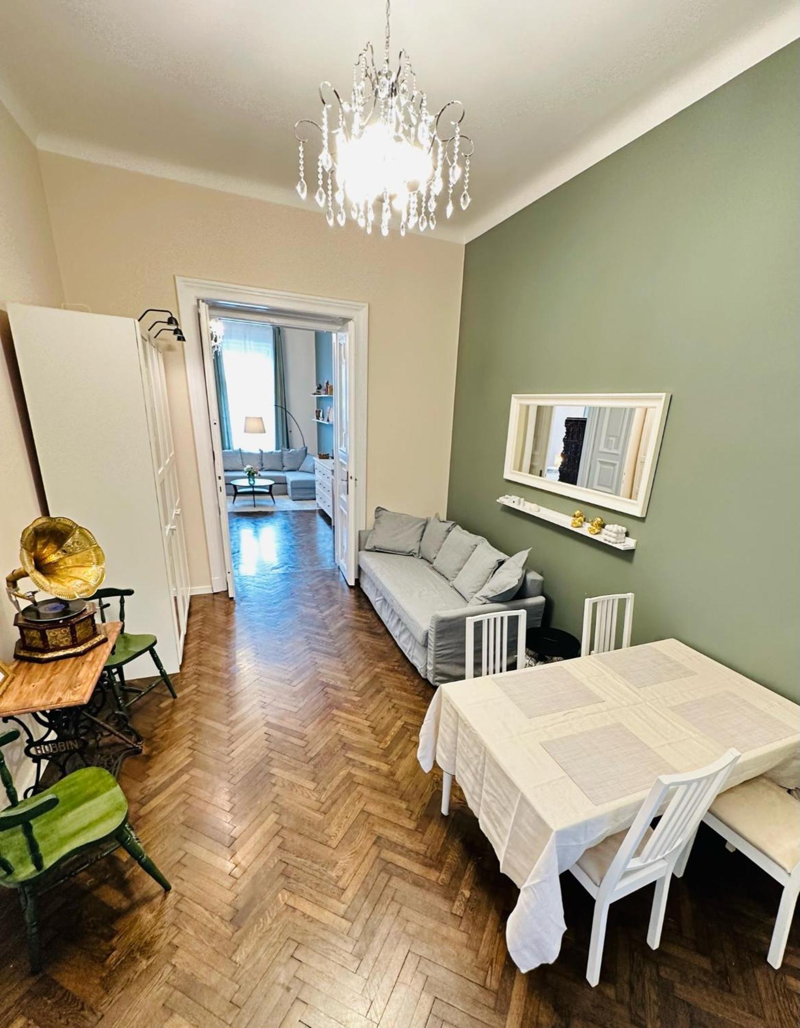 The Spot With Green Chair - Cozy Space Near Danube Boedapest Buitenkant foto